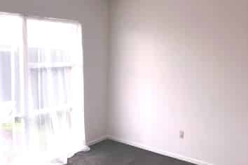 2/1 Halesowen Avenue, Sandringham