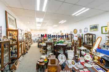 Well Positioned Browns Bay Retail