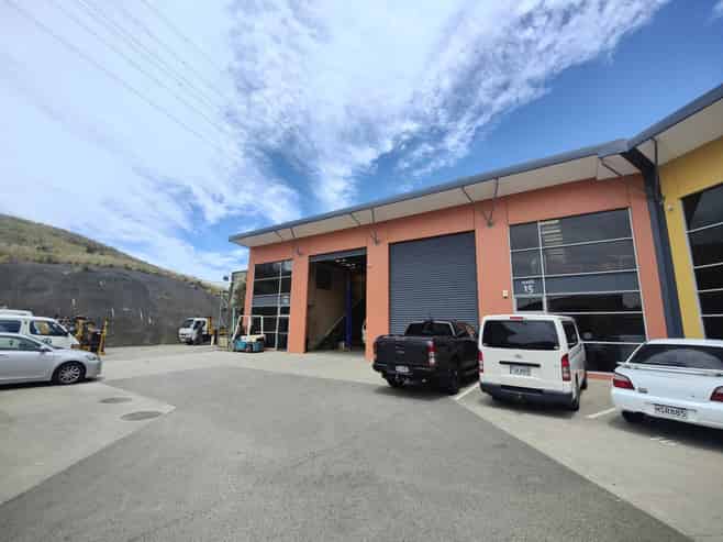 Sub-lease in Grenada Business Park