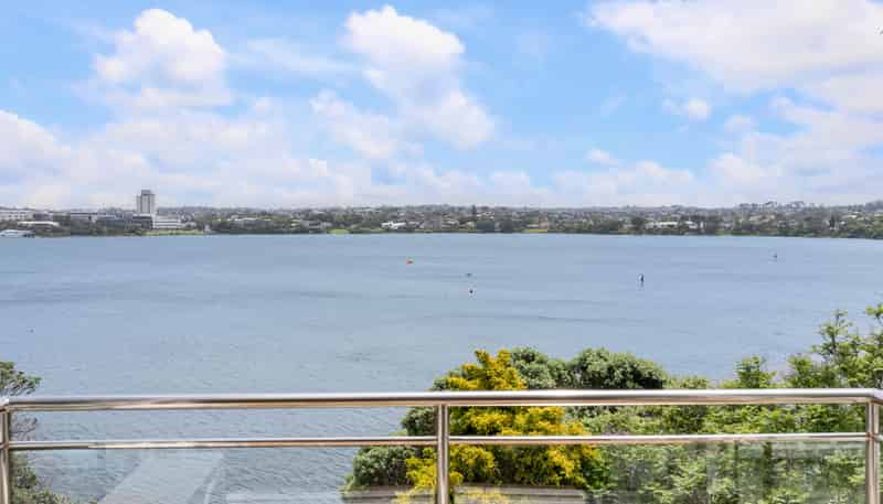 5/198 Hurstmere Road, Takapuna