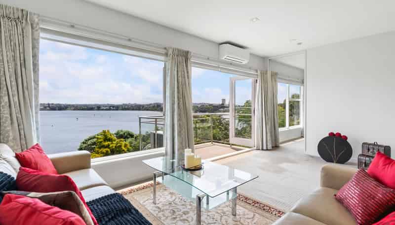 5/198 Hurstmere Road, Takapuna