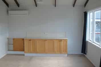 105 Norton Road, Akina