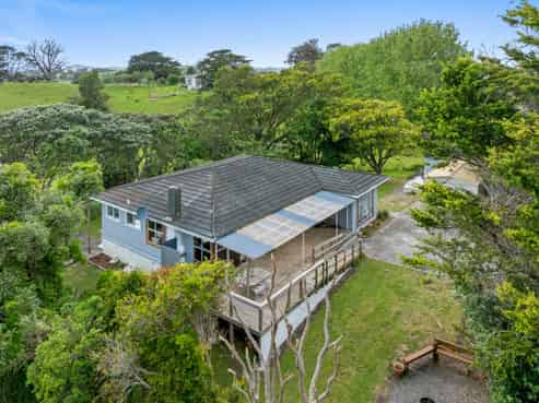 433 Pah Hill Road, Wharehine