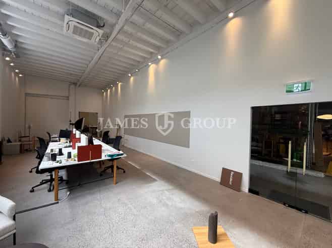 425M² CITY FRINGE WAREHOUSE WITH SHOWROOM