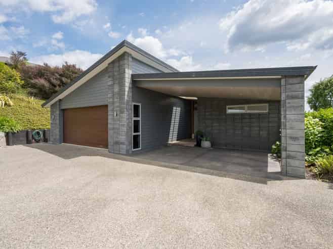 22 Fellbridge Rise, Wakefield