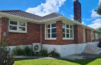 1/67a Alberton Ave, Mount Albert