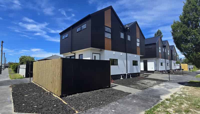 57 Dampier Street, Woolston