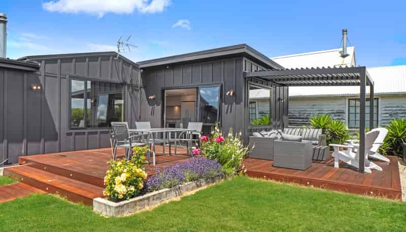 30 Park Tce, Waikuku Beach