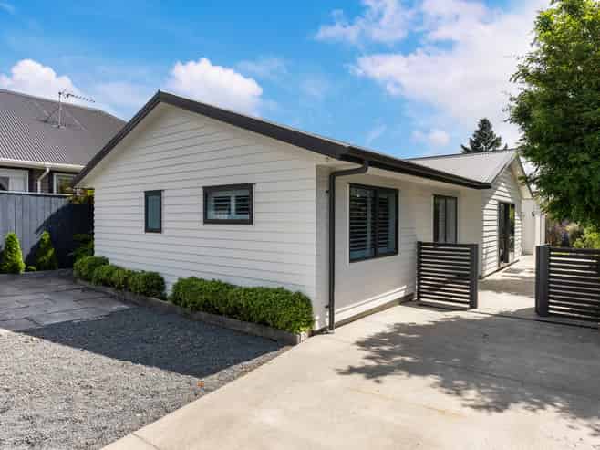 11 Poplar Grove, Ebdentown