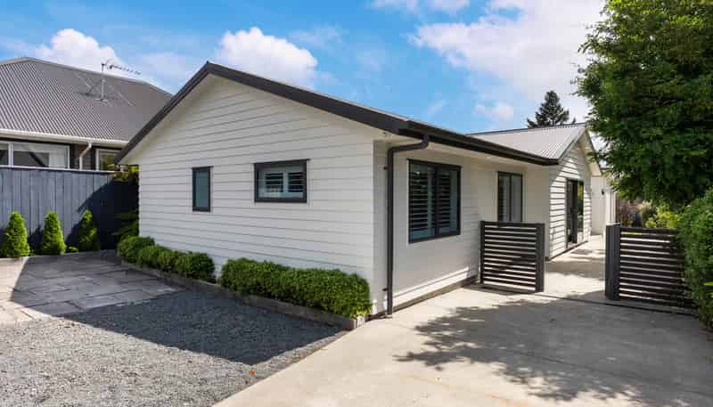 11 Poplar Grove, Ebdentown