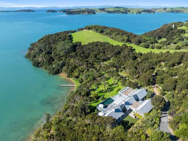 729 Orapiu Road, Waiheke Island
