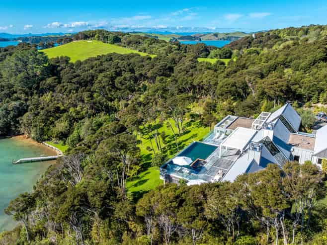 729 Orapiu Road, Waiheke Island