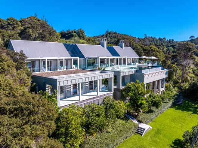 729 Orapiu Road, Waiheke Island