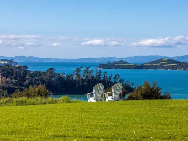 729 Orapiu Road, Waiheke Island