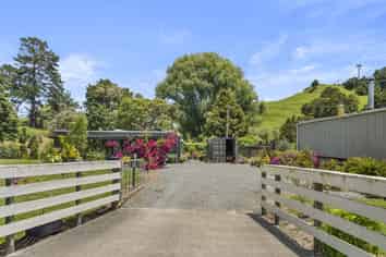 3212 Paparoa-Oakleigh Road, Paparoa