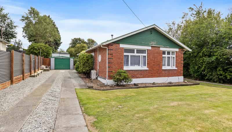 81 Luxmoore Road, Marchwiel