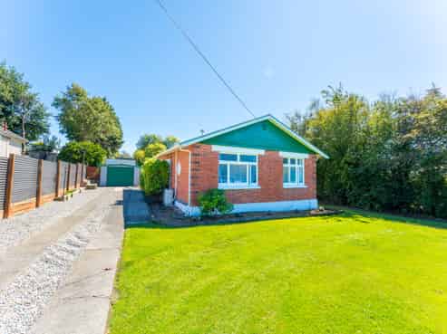 81 Luxmoore Road, Marchwiel