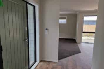 74 Hokioi Drive, Porirua