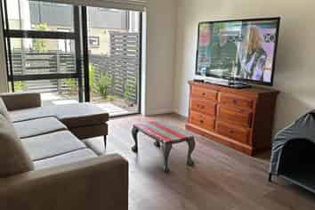 2/327 Glengarry Road, Glen Eden