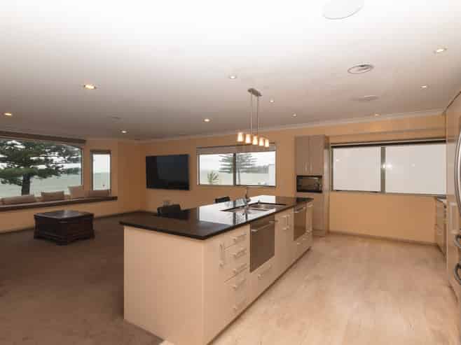 1/21 The Esplanade, Eastern Beach