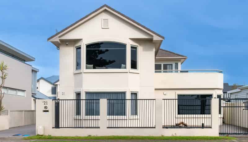 1/21 The Esplanade, Eastern Beach