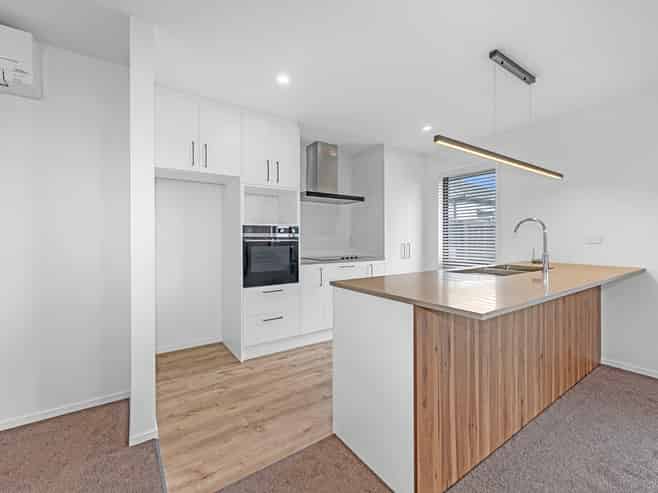 8a Appaloosa Way, Rolleston