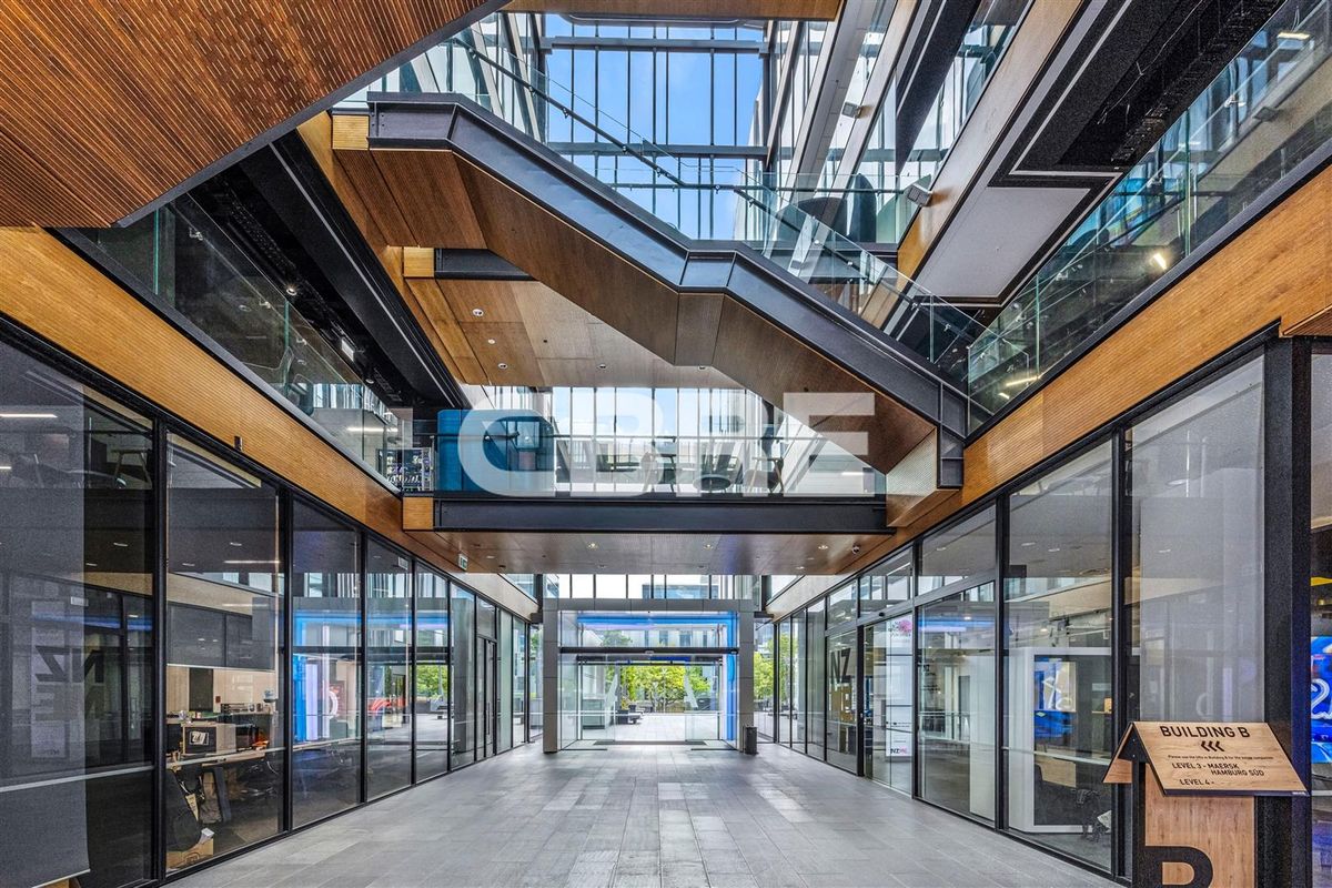 CBRE - Fitted Premier Office in Victoria Quarter - Widok 3