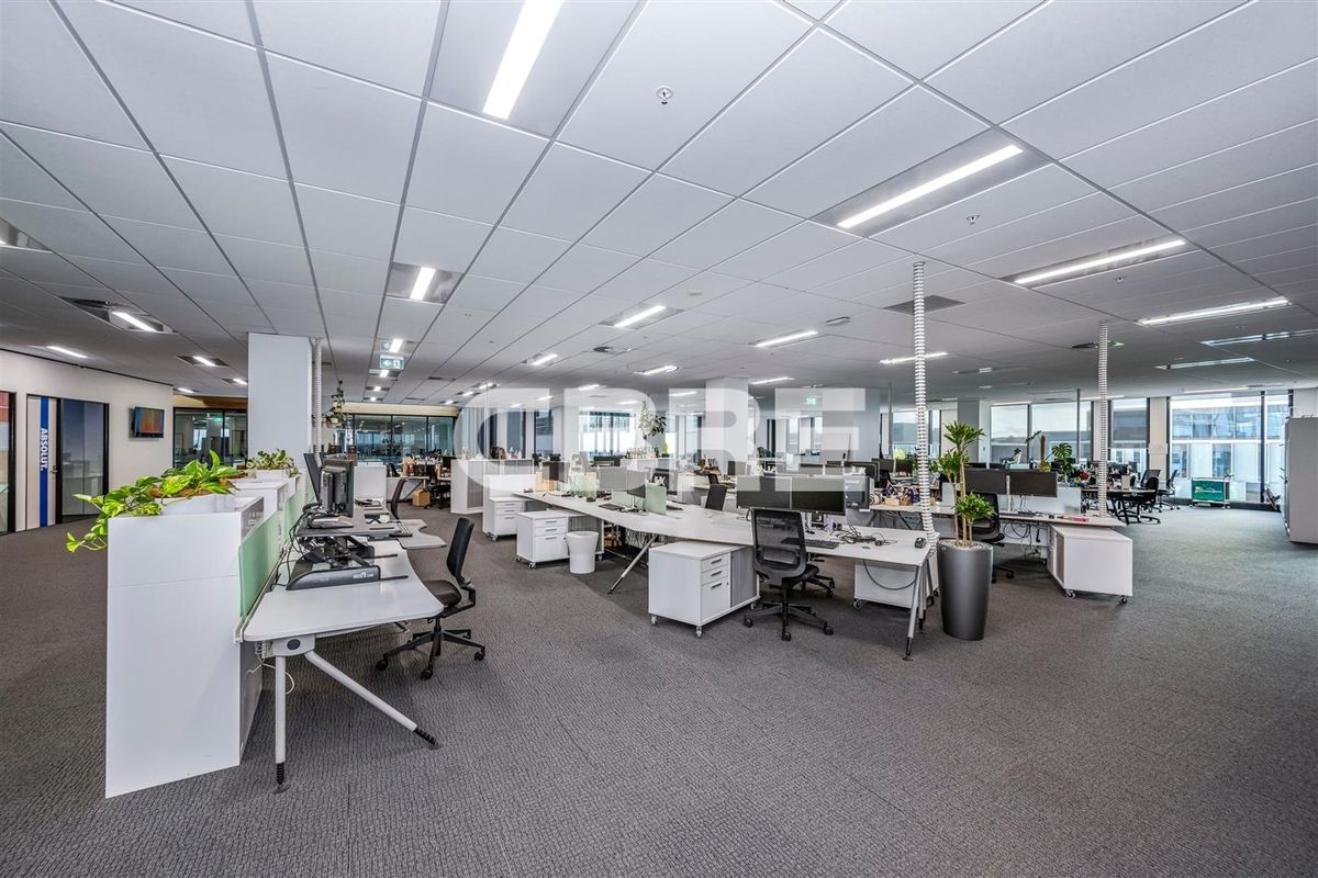 CBRE - Fitted Premier Office in Victoria Quarter - Widok 5