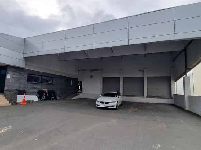 CBRE | Premium Industrial Opportunity in Airport Oaks