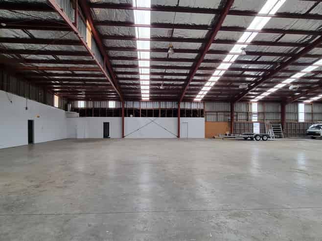 CBRE | Premium Industrial Opportunity in Airport Oaks