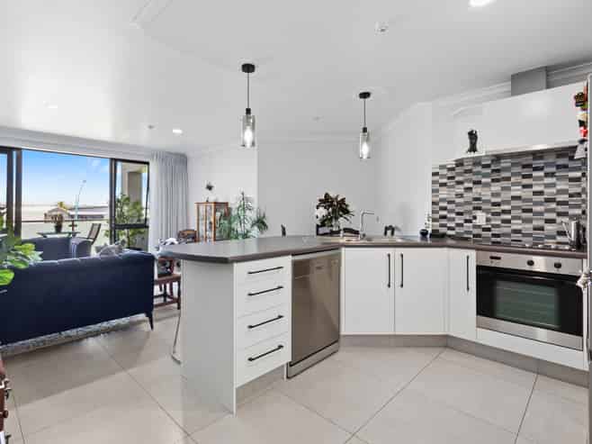 17/281 Maunganui Road (The Paramount), Mount Maunganui
