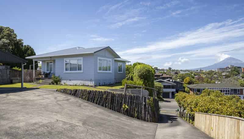 380 Devon Street West, Lynmouth