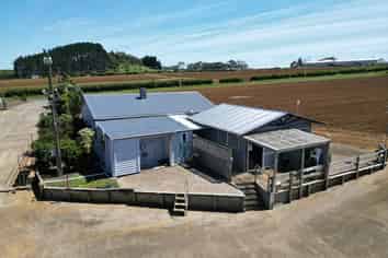 PRIME RURAL HUB WITH YARD
