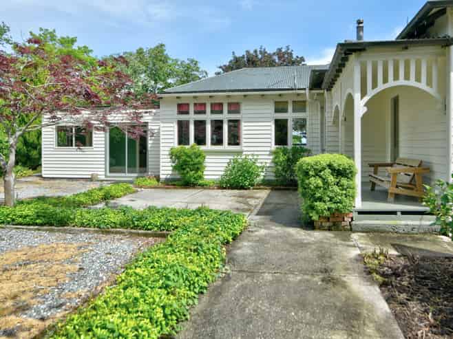 284 Estate Road, Clinton