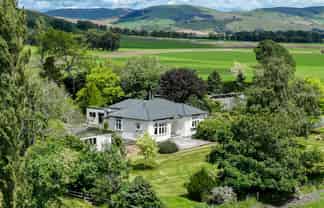 284 Estate Road, Clinton