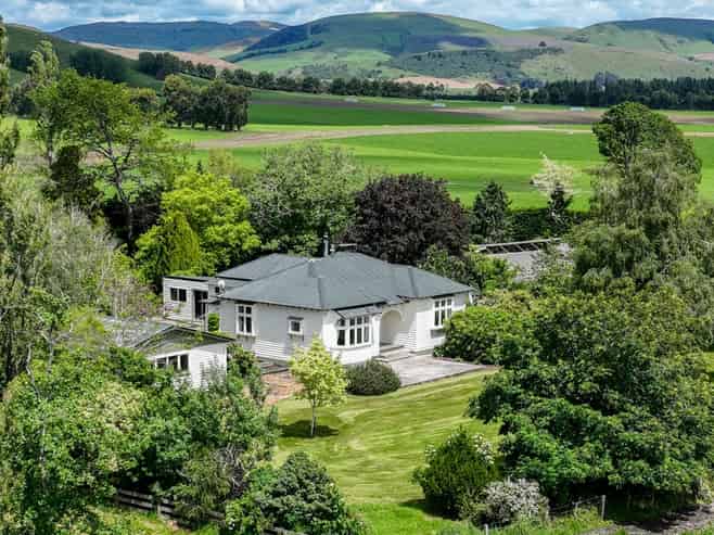 284 Estate Road, Clinton