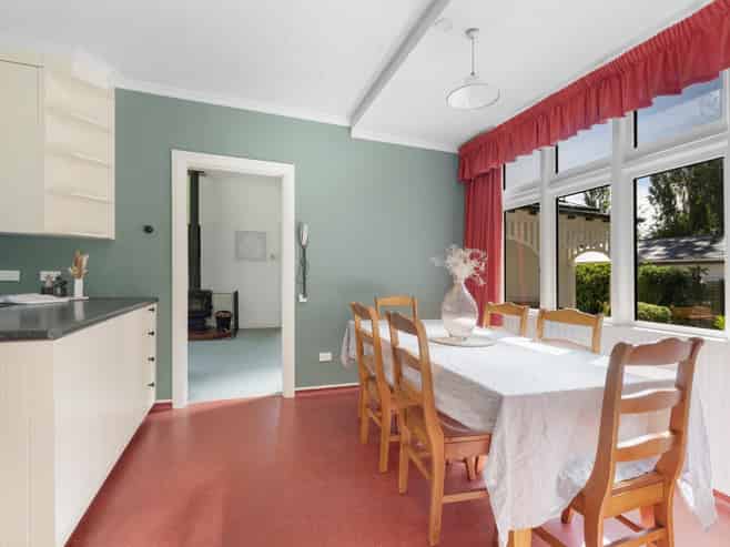 284 Estate Road, Clinton