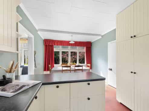 284 Estate Road, Clinton