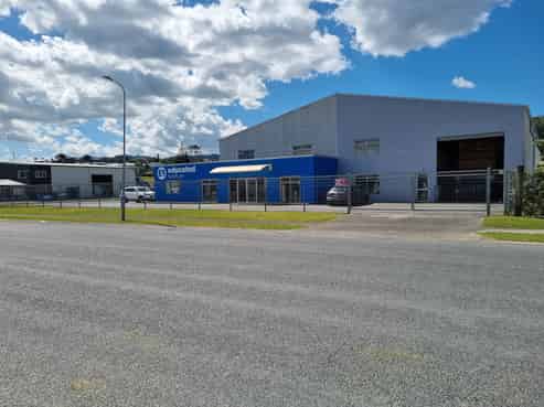 Modern Tiltslab Industrial - Available 1 Apr 2026