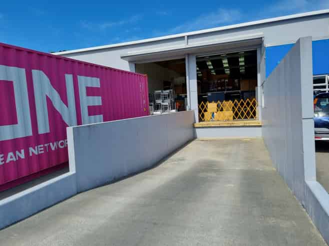 Modern Tiltslab Industrial - Available 1 April 2026