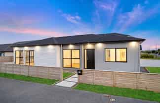 28 Korowhiti Road, Clarks Beach