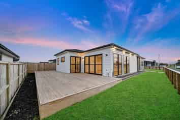 28 Korowhiti Road, Clarks Beach