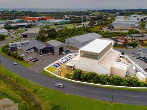  12m Stud Workshop in Strategic Location