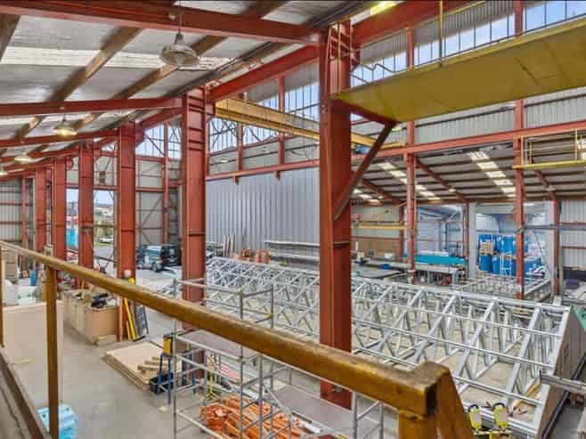  12m Stud Workshop in Strategic Location