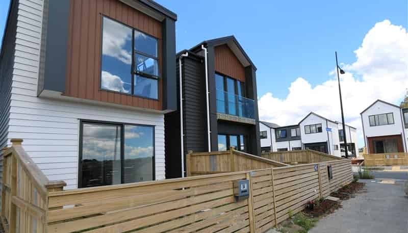 54 Parahau Road, Papakura