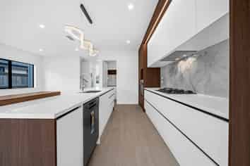 30 Korowhiti Road, Clarks Beach