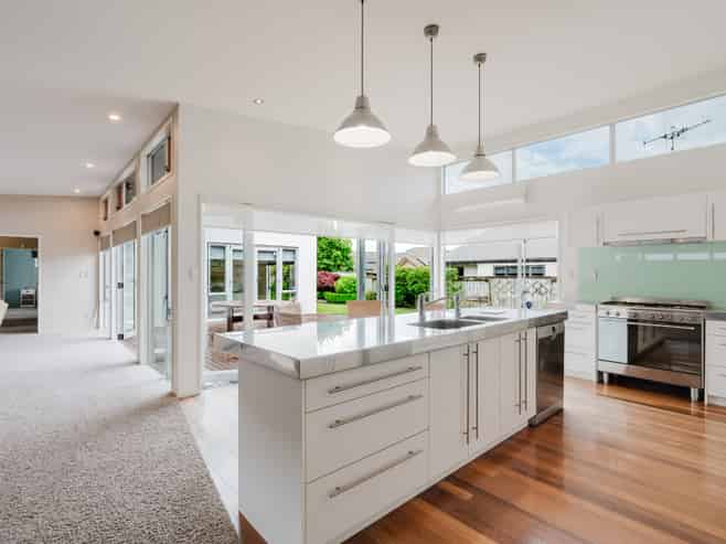 92 St James Drive, Huntington