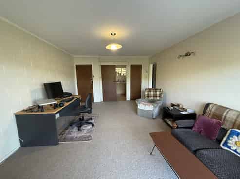 2/258 Cockayne Road, Ngaio