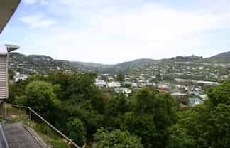 2/258 Cockayne Road, Ngaio