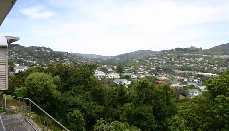 2/258 Cockayne Road, Ngaio